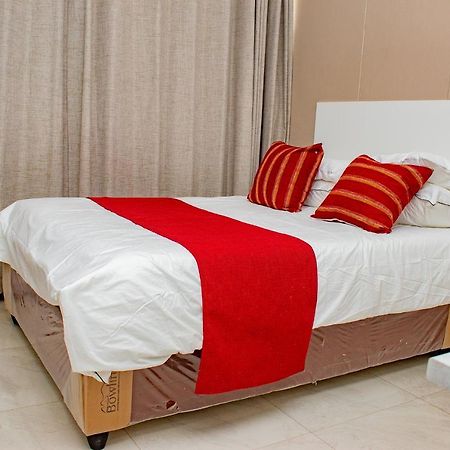 R Executive Apartments Χαράρε Εξωτερικό φωτογραφία