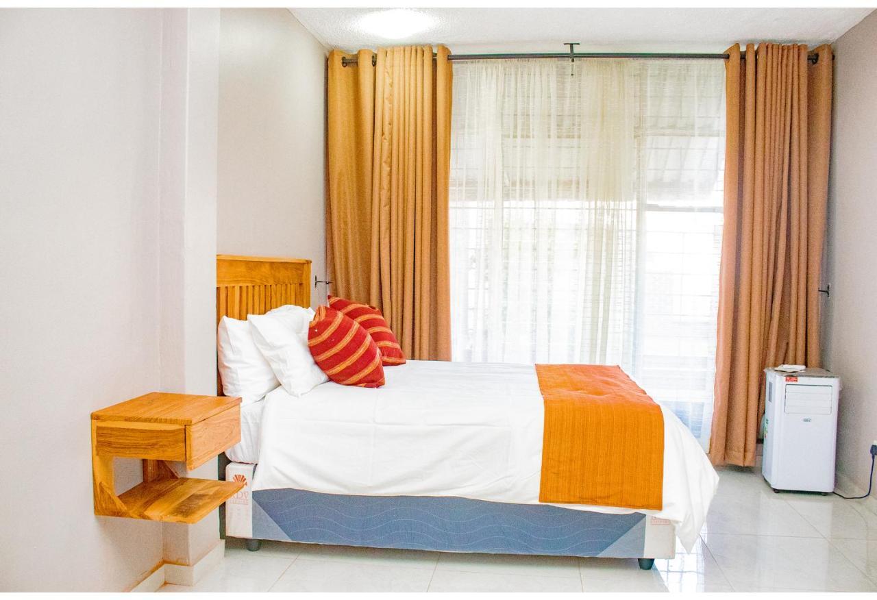 R Executive Apartments Χαράρε Εξωτερικό φωτογραφία